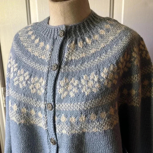 Vintage Sweater Norwegian Wool Hand Knit Cardigan Sweater size M - Picture 2 of 5